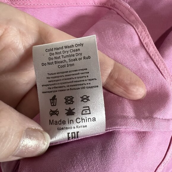 Atoir The Pluto Shirt Cropped Button Up Pink Top Women’s Size 2 asymmetrical - Picture 7 of 7